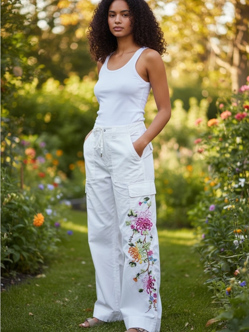 Johnny Was White Wide-Leg Cargo Pants with Floral Embroidery